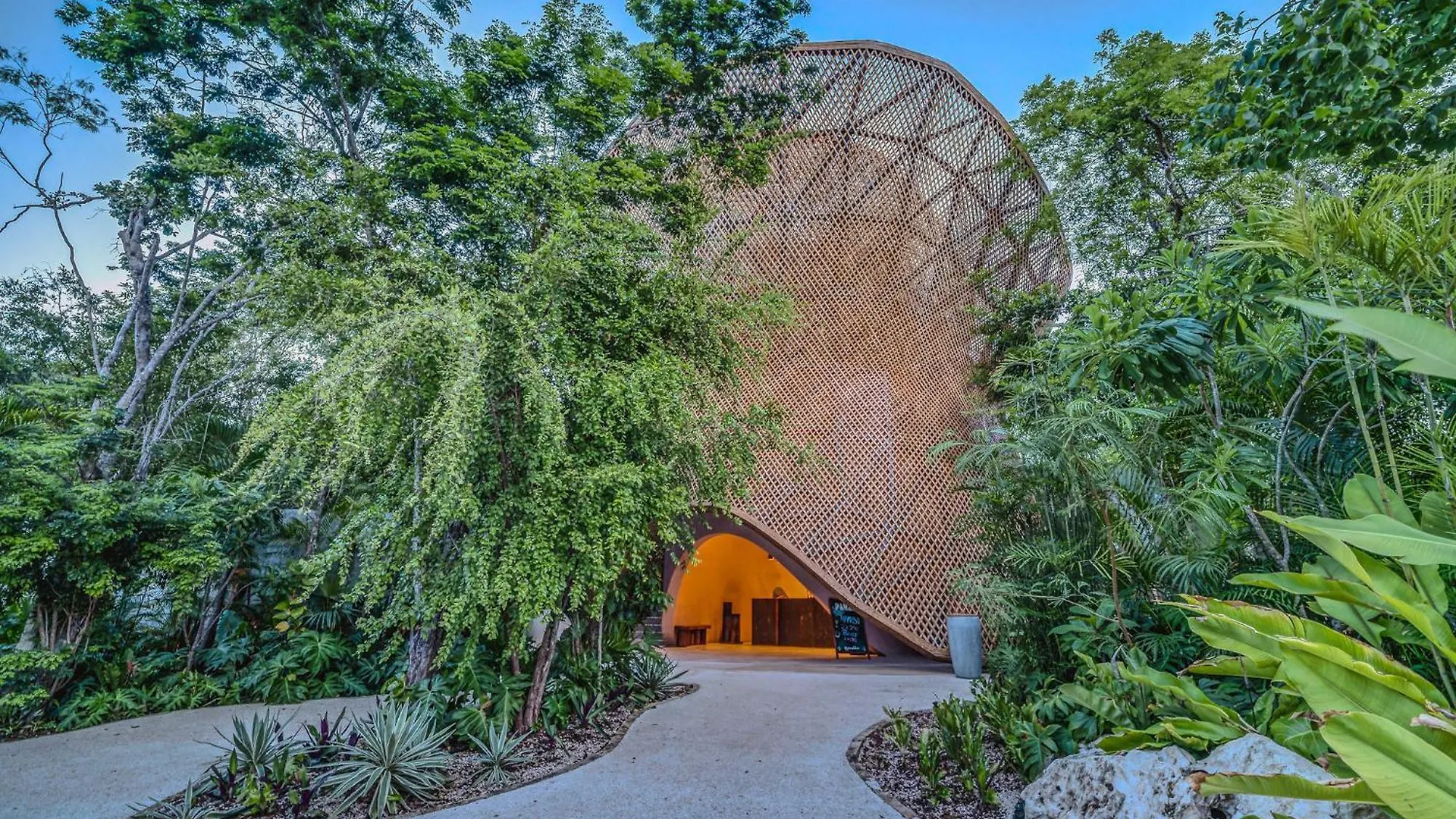 Magic Loft With Yoga Classes, Pool, Gym, Fast Wifi Tulum